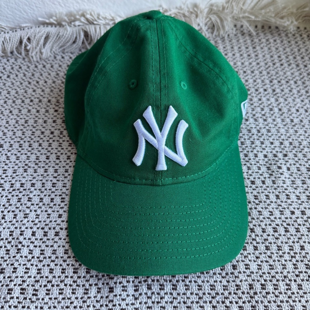 New Era Green and White Women's Yankee’s Hat